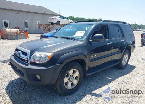 2007 Toyota 4Runner Sr5 V8 z USA, uszkodzony, nr VIN JTEBT14R178038276